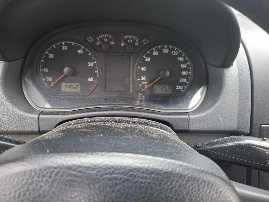 Sprzedam samochód na dojazd do pracy i do szkoły