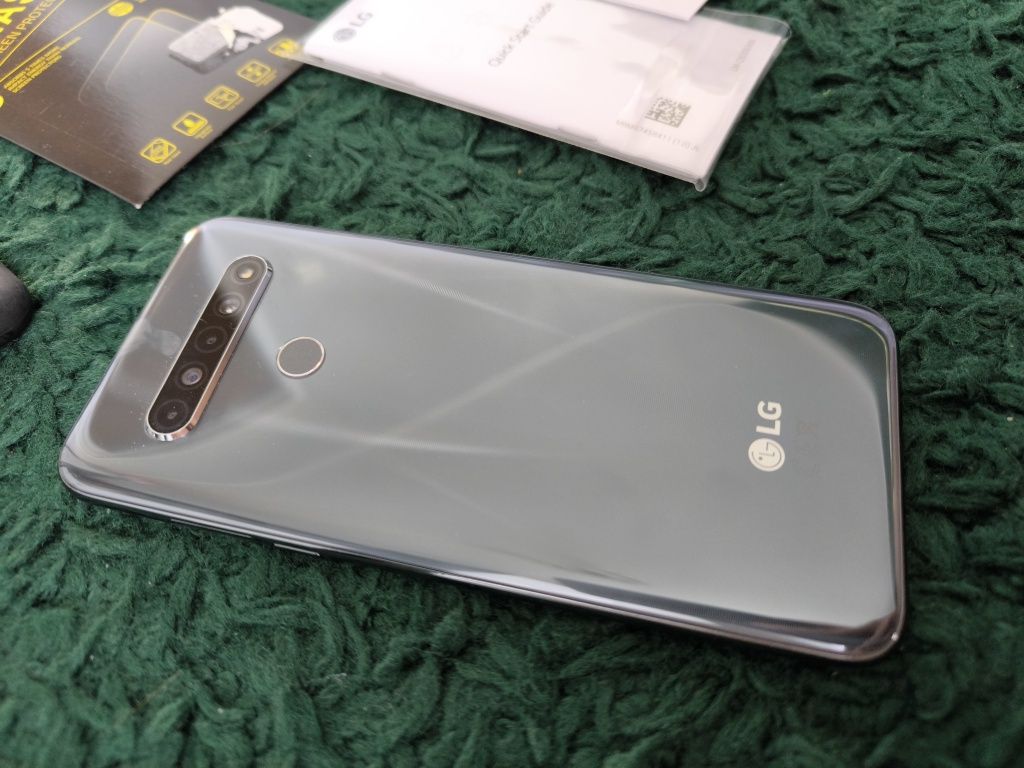 Smartfon LG K61 stan idealny