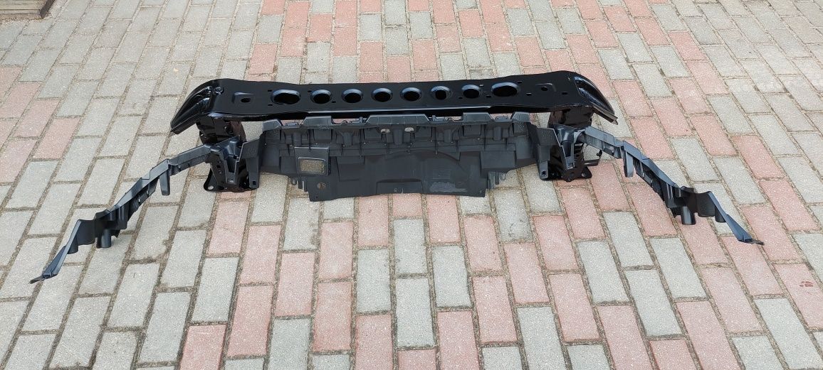 Ford Focus Mk3 lift 14-18 wzmocnienie czołowe nakładka pas przedni