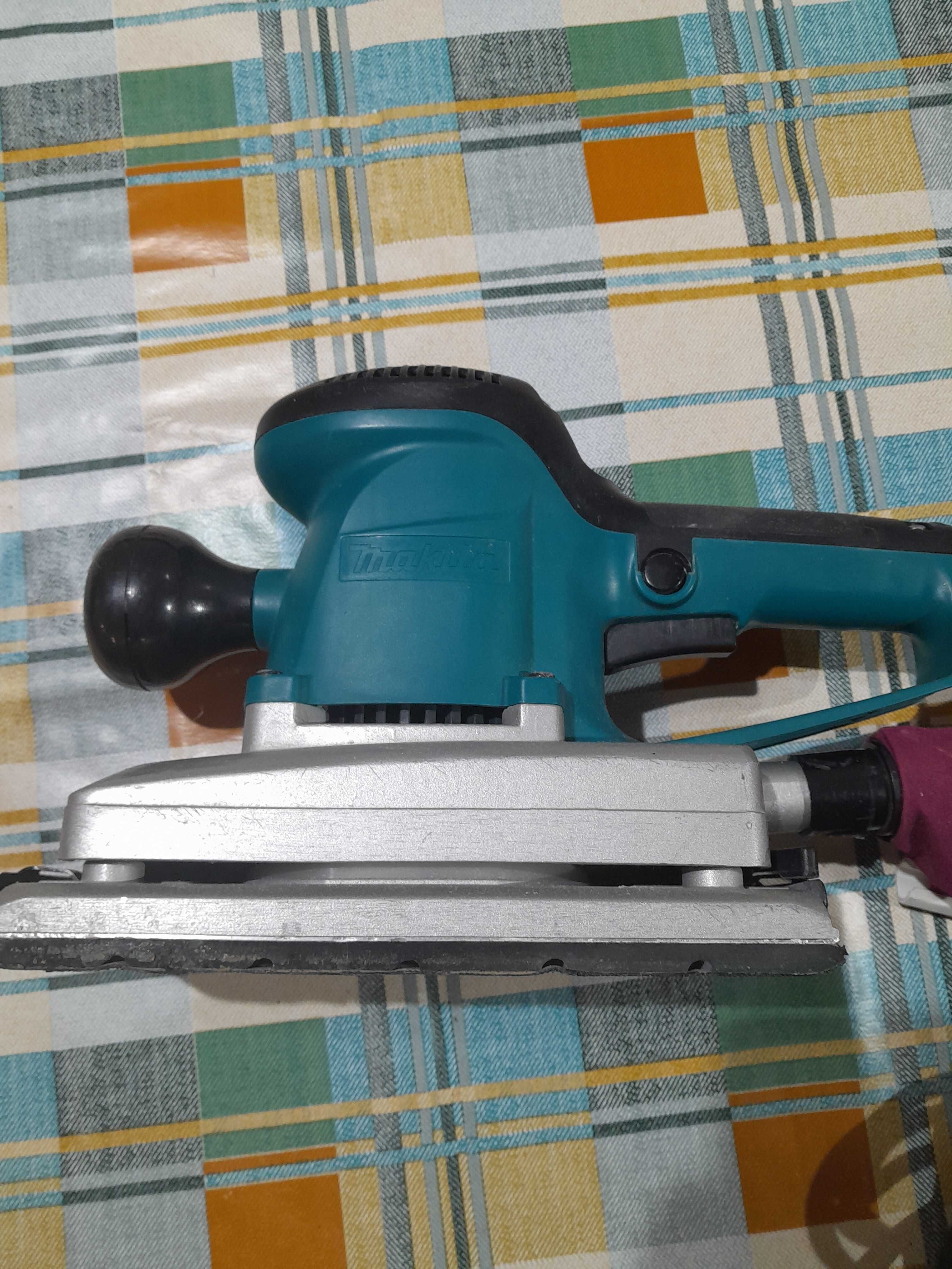 шлиф. машинка makita BO4900V