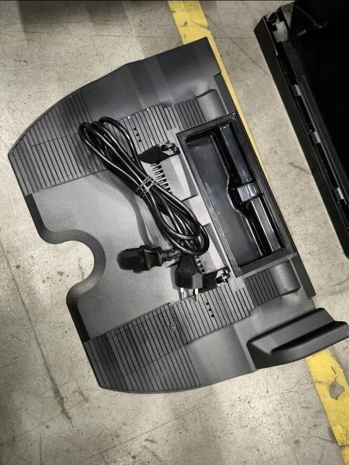 Продаю робот-пилосос Roborock S8 MaxV Ultra

Станція 5в1

Камера+LiDA