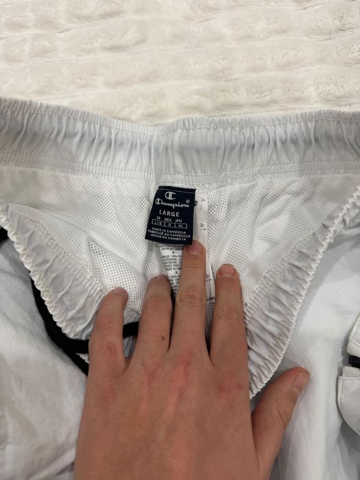 Спортивниц Костю Champion штани та ветровка (L)