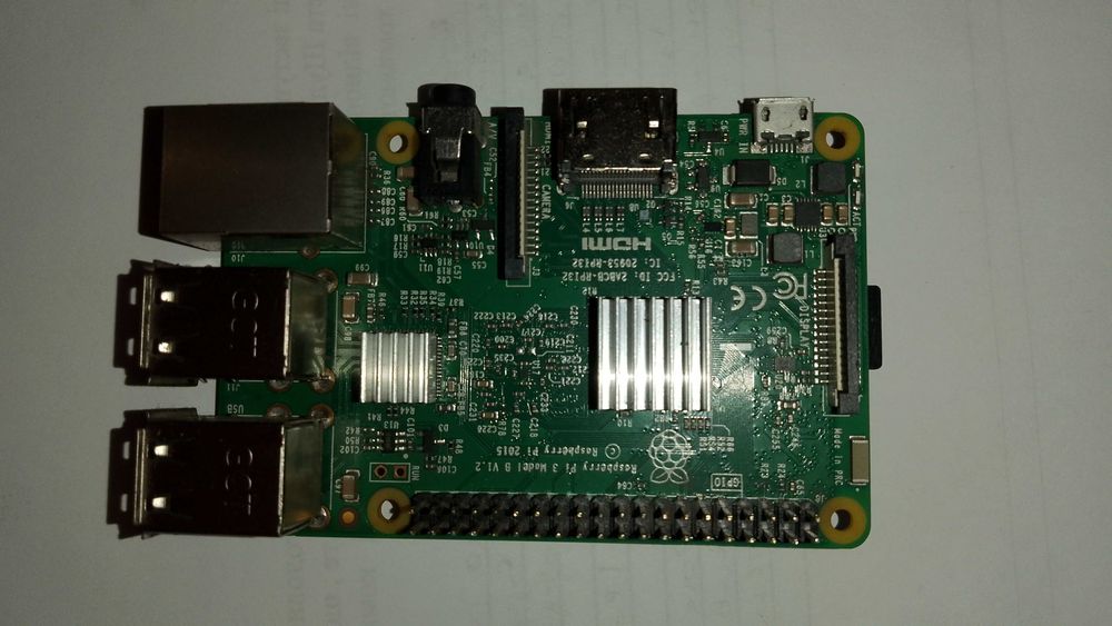 Raspberry Pi 3 B+ + корпус + кулер + карта на 64 GB