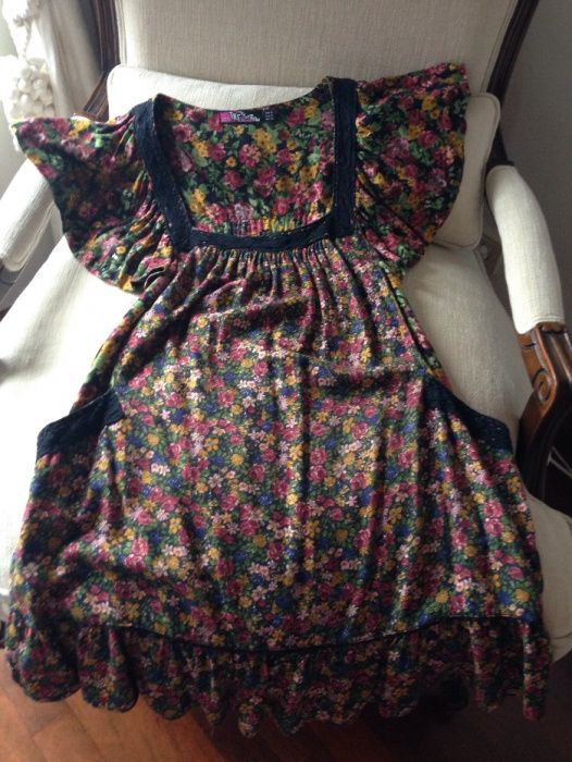 2 Vestidos de Verão (1 com Flores Zara e 1 de Ganga) e 1 saia Zara
