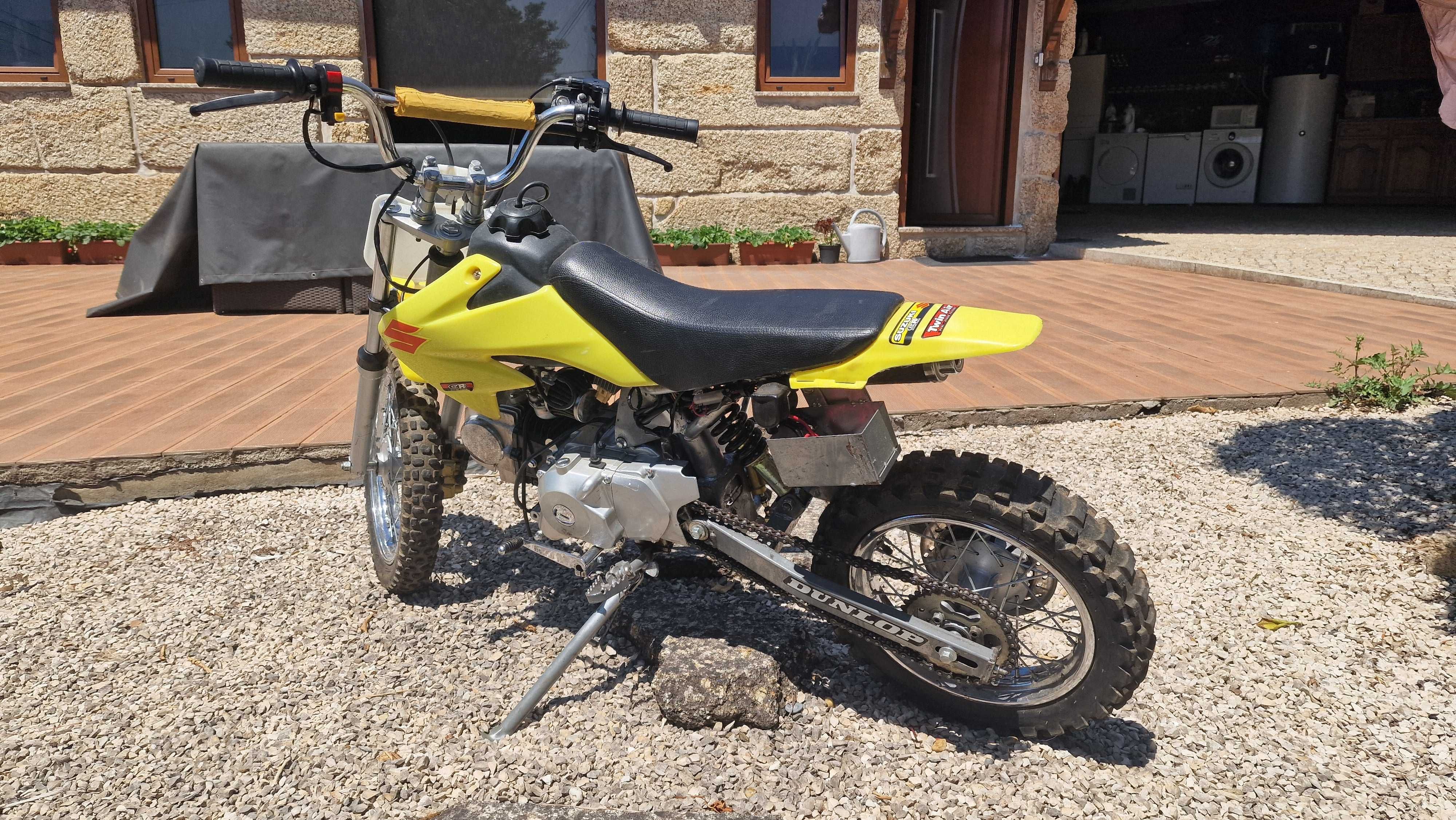 Pit Bike 125cc 4T | Pronta a andar!