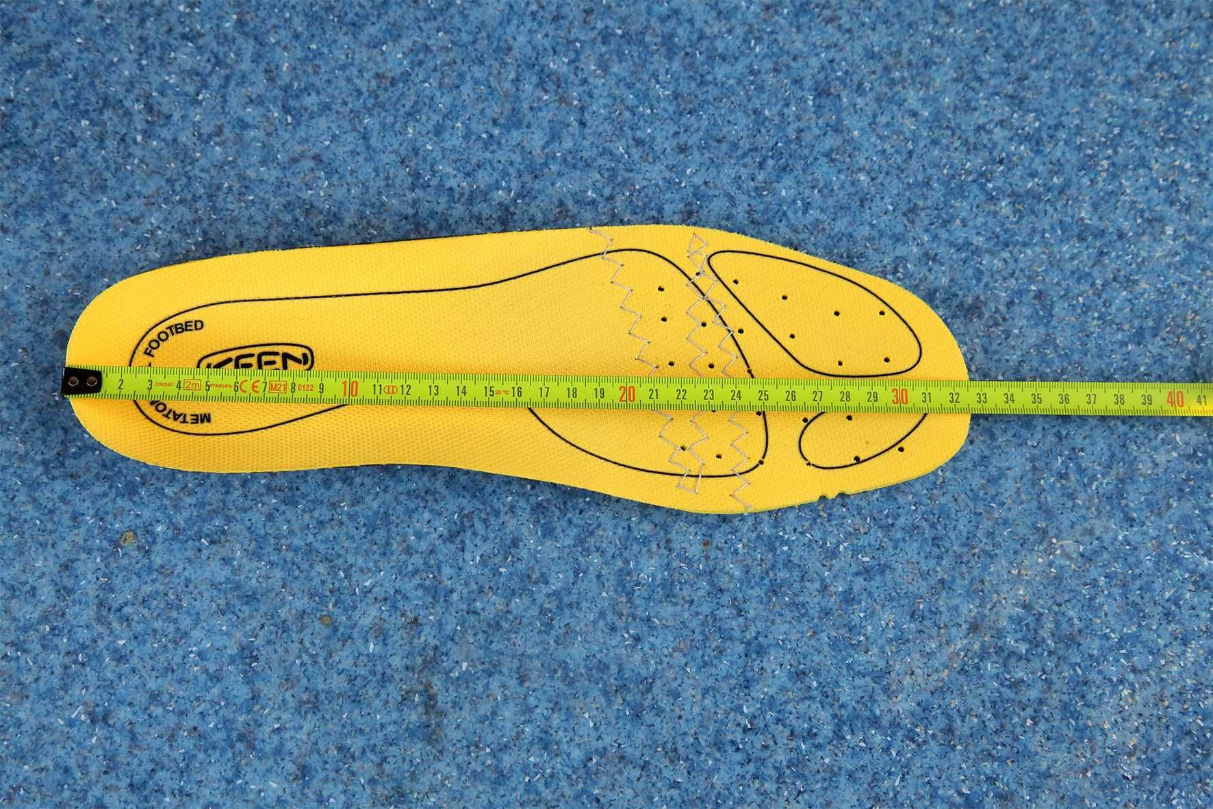 Продам новые кожаные ботинки Keen р.48
