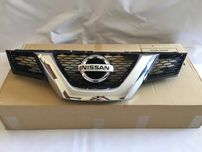 Продам решiтка радiатора Оригiнал нова на NISSAN ROGUE 2014-2016р