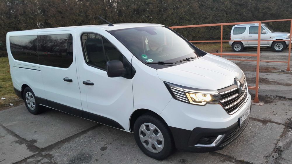 Wynajem BUSA wypożyczalnia BUSÓW osobowych Rzeszów 9-osobowe