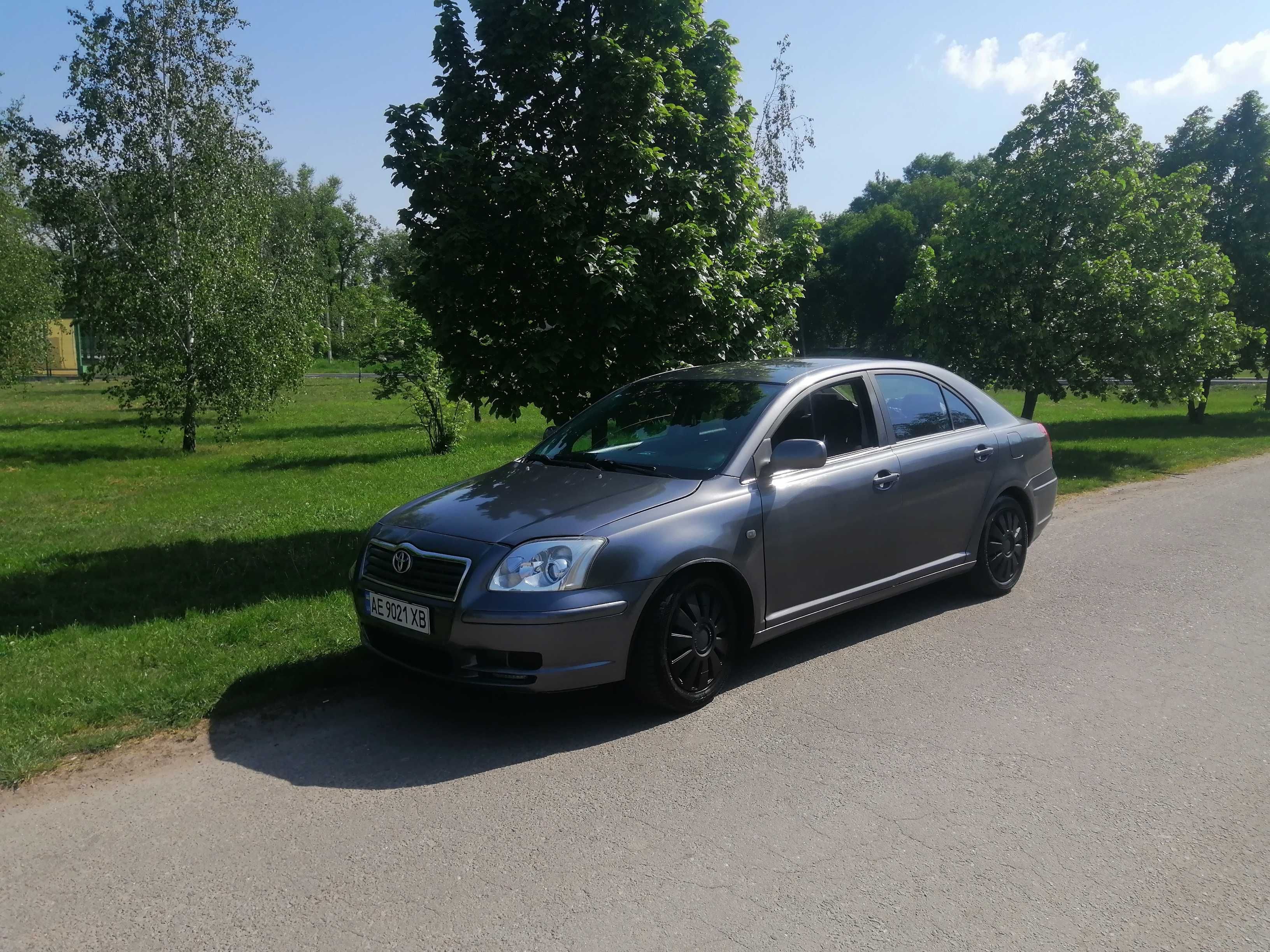 Продам Toyota avensis