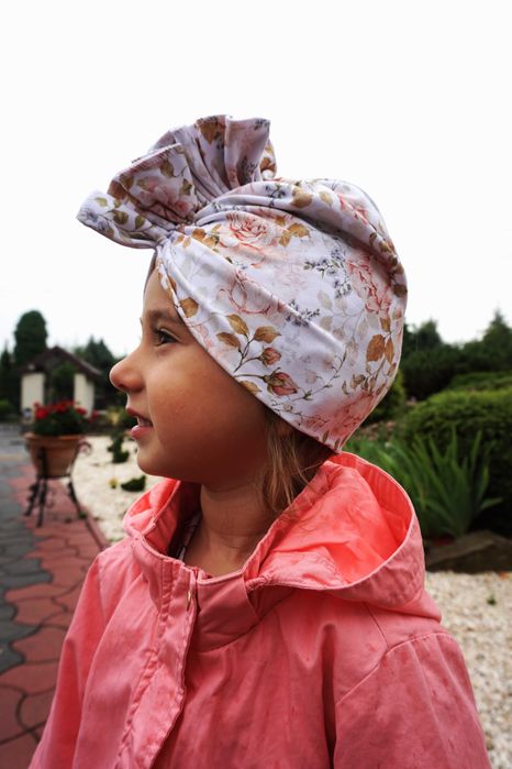 Czapka/turban i chusta w kwiaty, pudrowe róże M (44-48) i L (48-52)