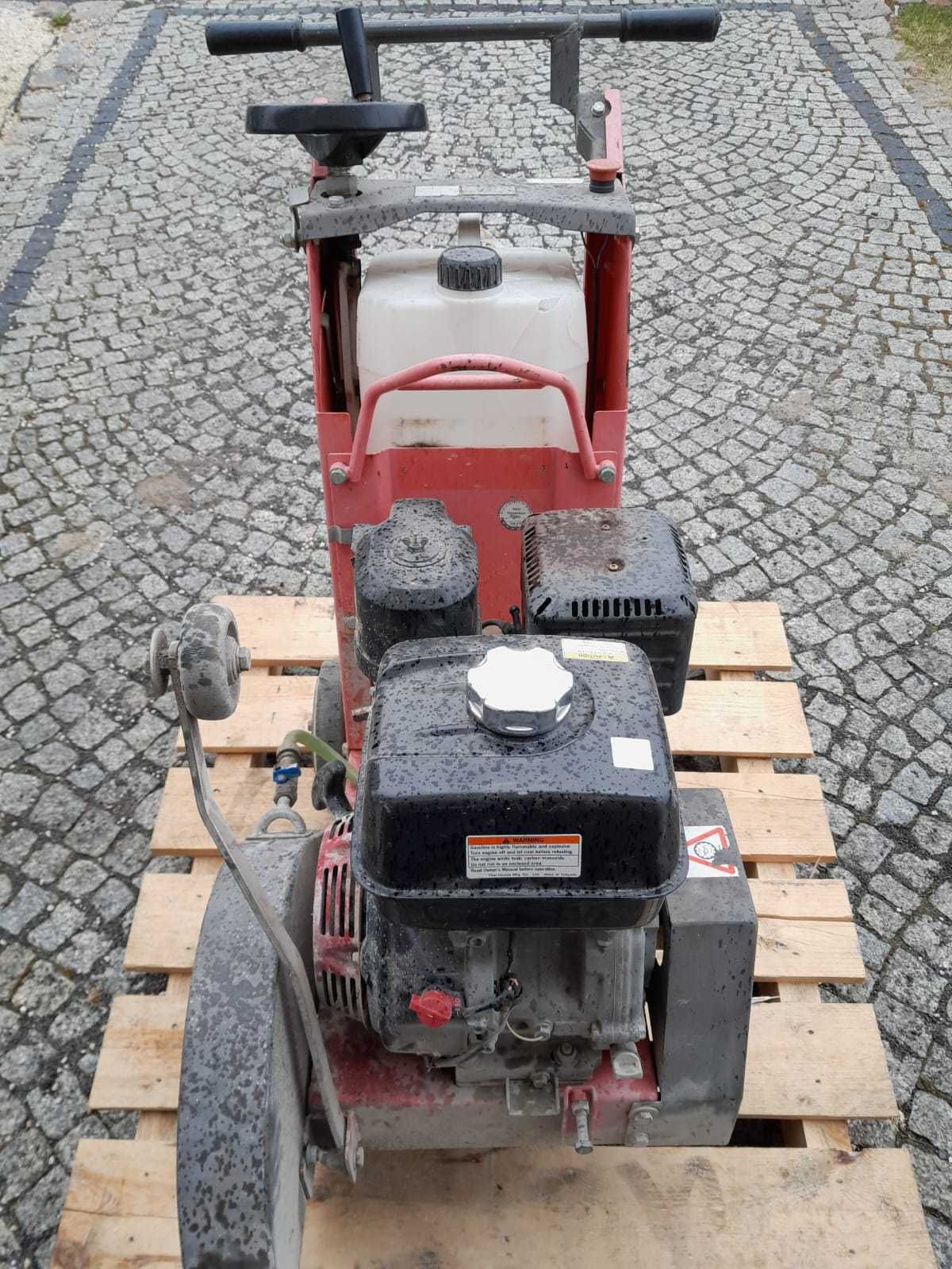 Piła przecinarka do asfaltu betonu
