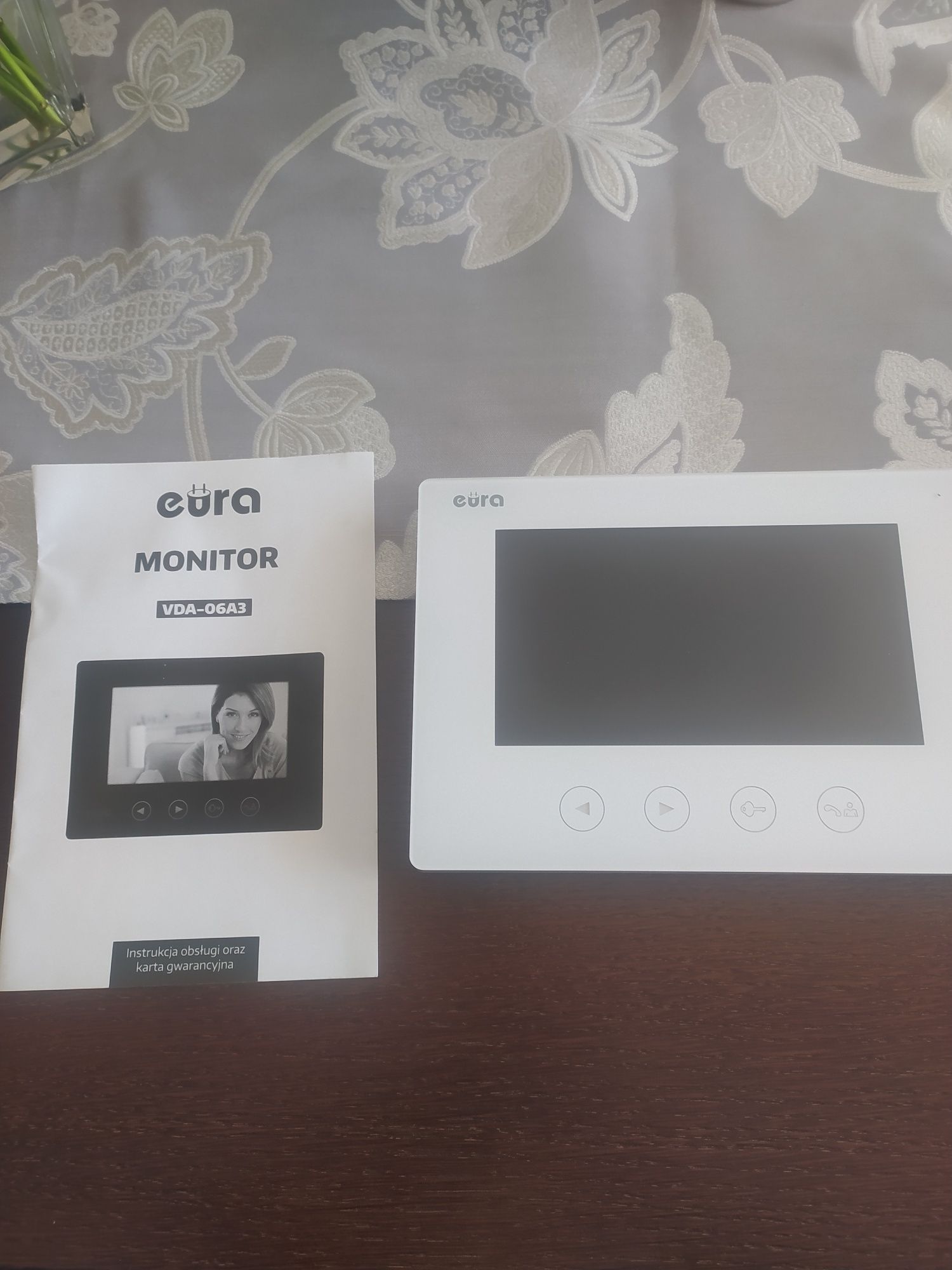 Monitor domofonu EURA VDA-06A3