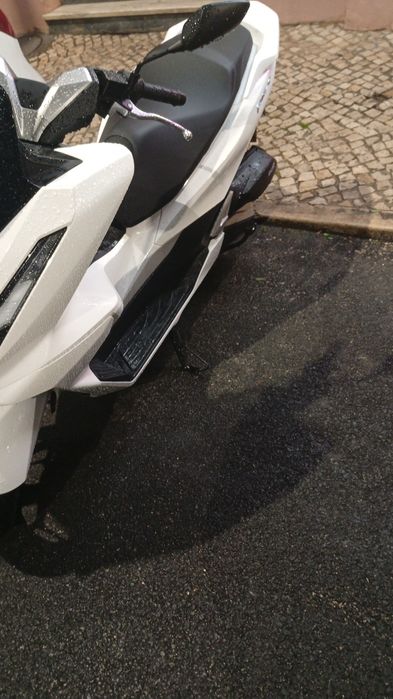 Vendo PCX 2025  3mil km...