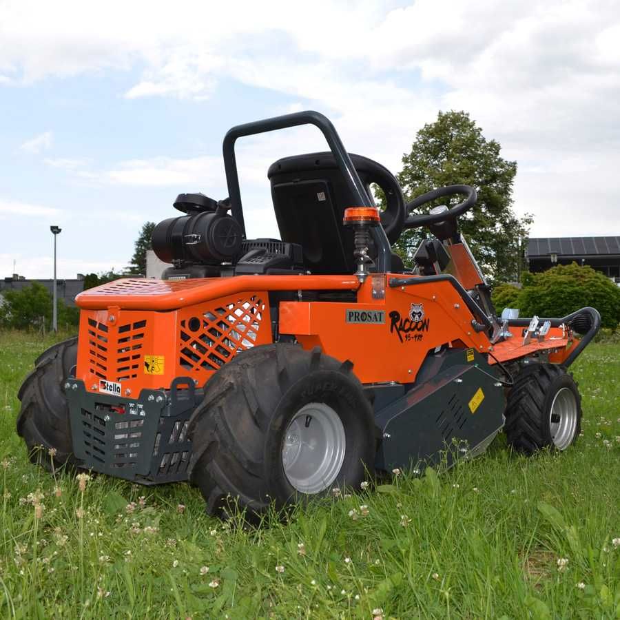 Traktor Bijakowy Młotkowy STELLA Racoon 95 4x4 Kommunal 26KM V-Twin