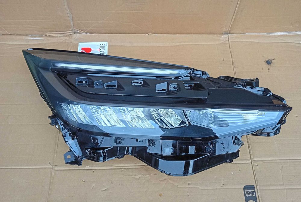 Toyota CH-R II Full Led reflektor, lampa prawy przód.