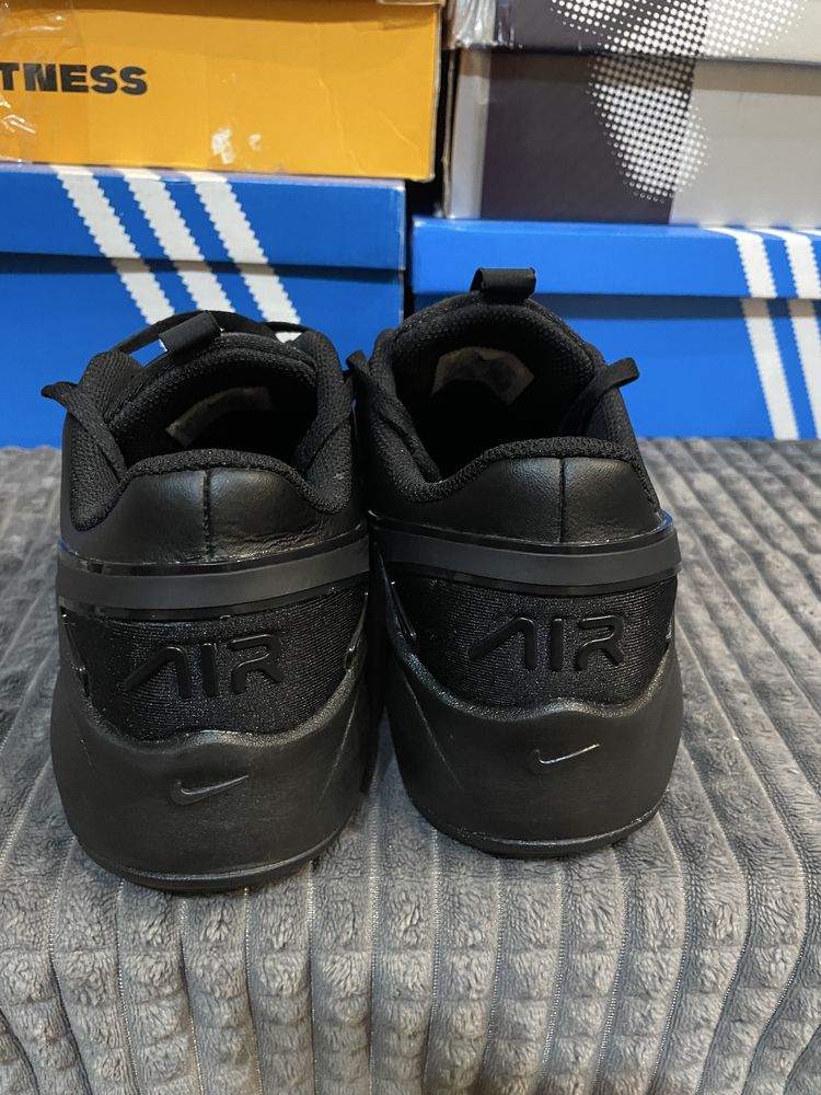 Кросівки Nike AIR MAX BOLT 38,5(24см) оригінал