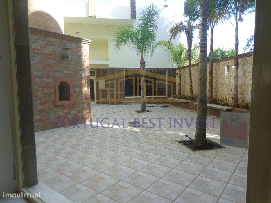 Ferragudo - loja no centro