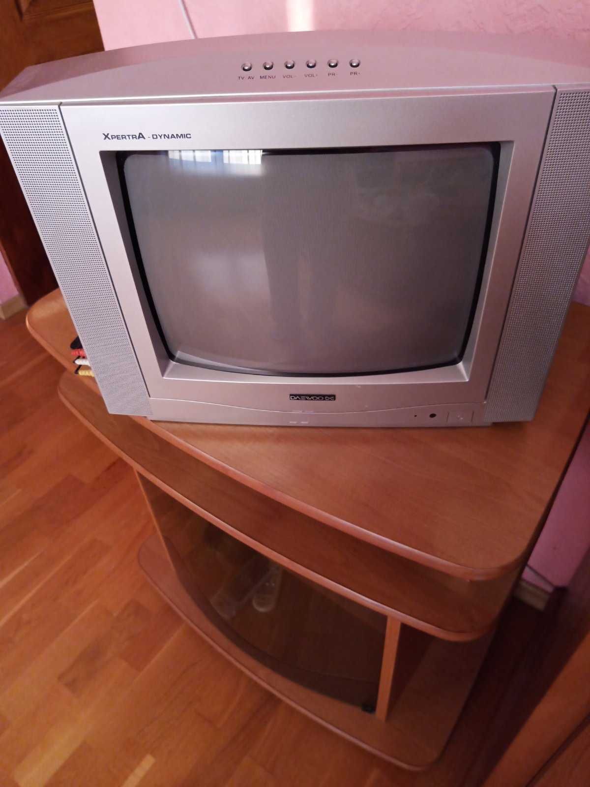 Телевизор daewoo 15"