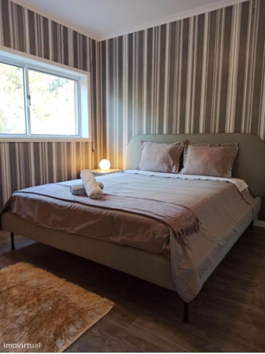 804399 - Quarto com cama de casal em...