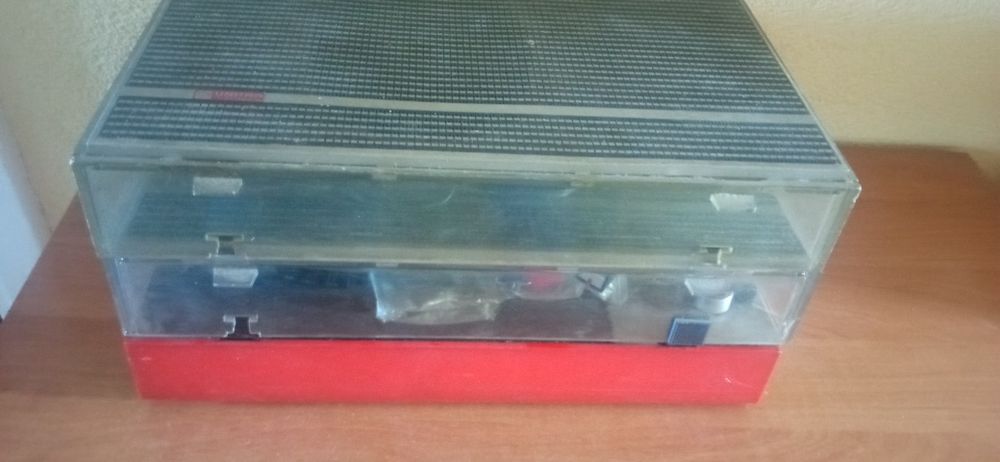 Stary gramofon UNITRA Fonika