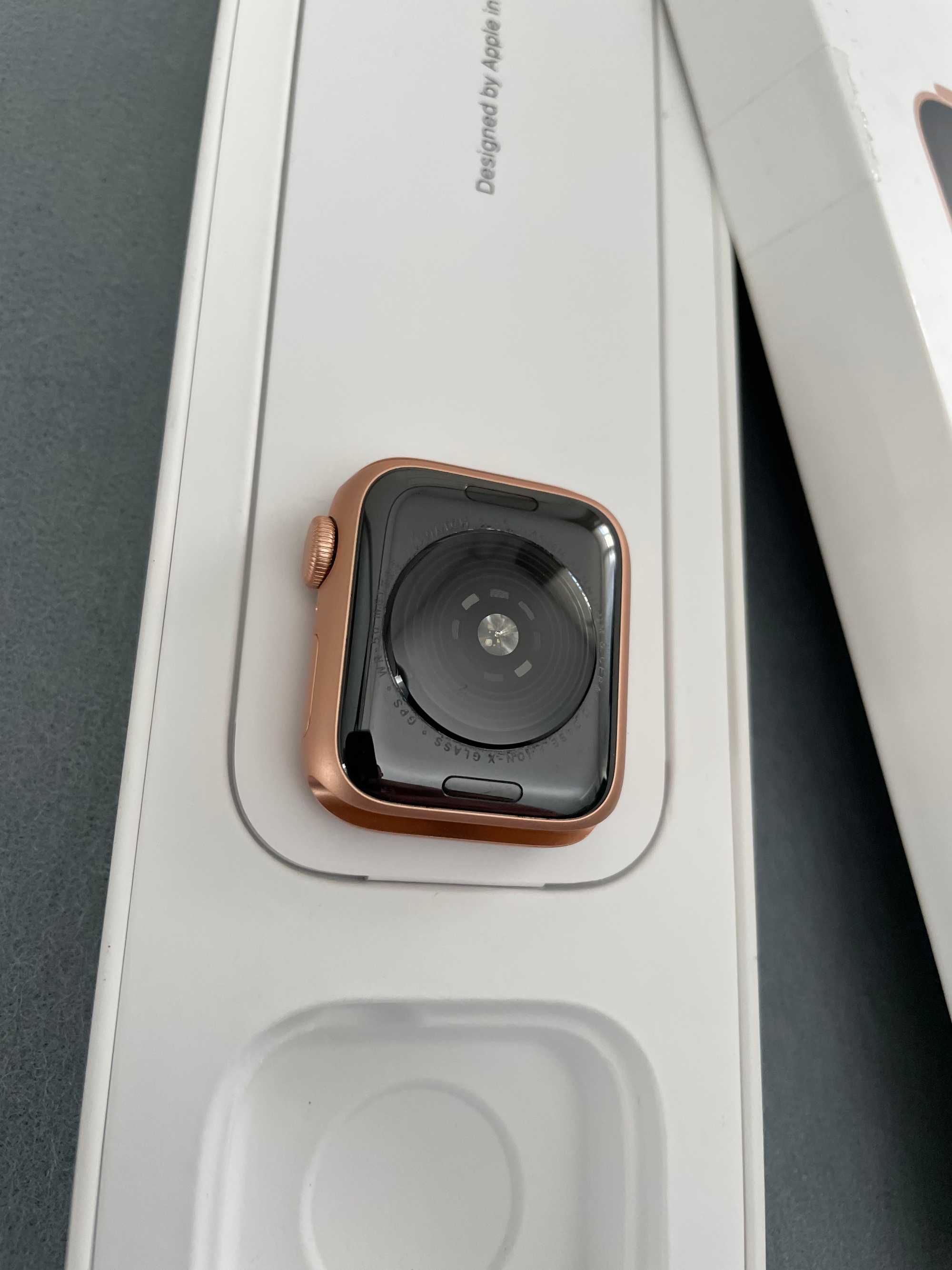 Apple Watch SE 40mm GPS złoty bateria 100%