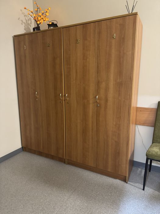 Шафа 4х дверна та кутова шафа на полиці