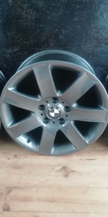 Jantes 17 BMW originais personalizadas em aquaprint design carbono