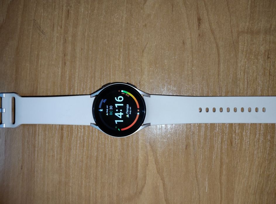 Samsung galaxy watch 5 і зарядна станція 3 в 1