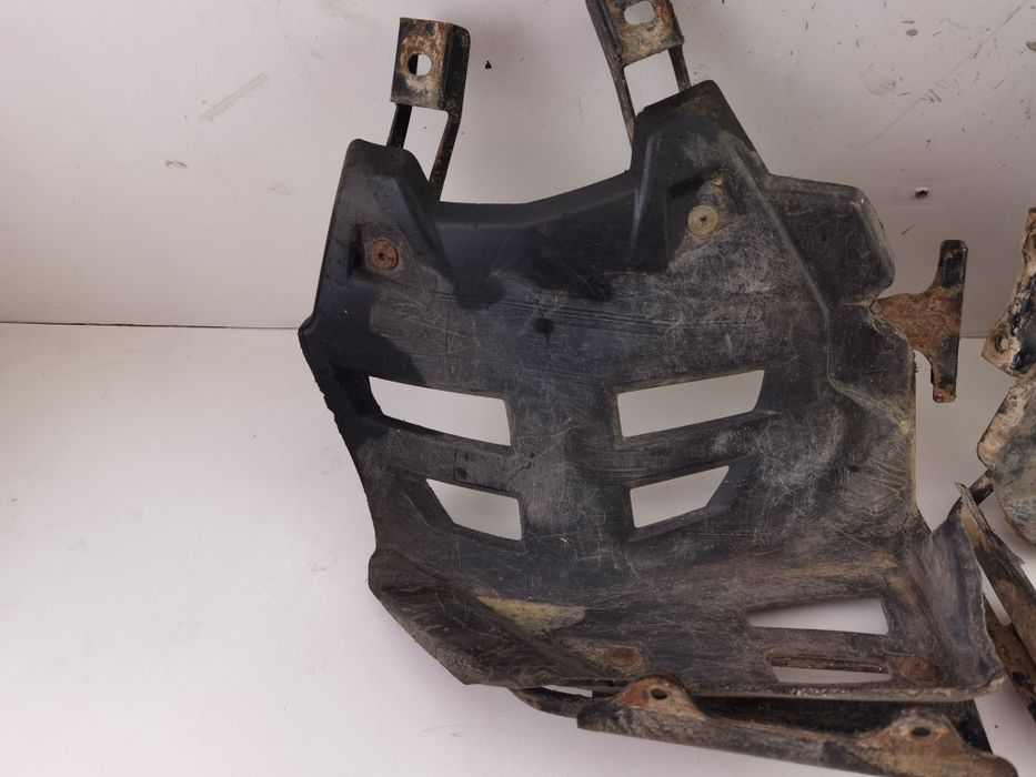 Zapiętki podnóżki stopki polaris predator 500 04r