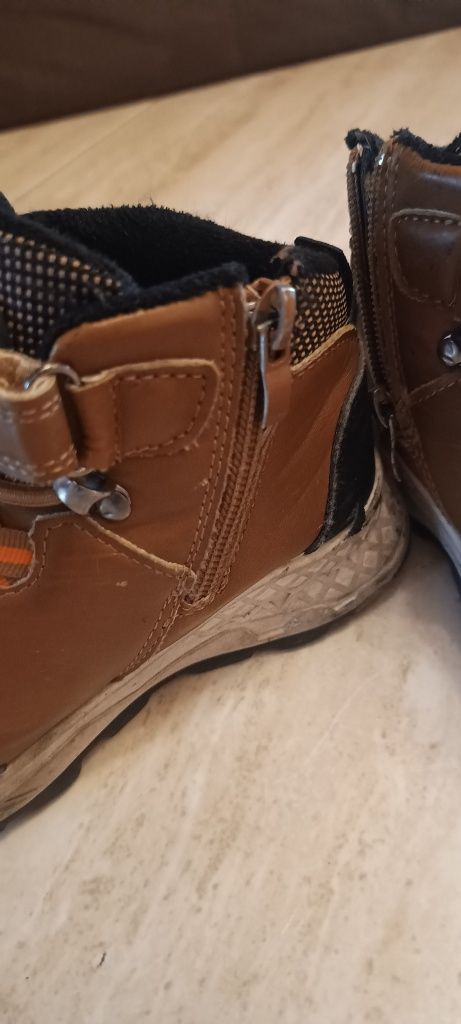 Buty dla chłopca R.29 Jesień/zima