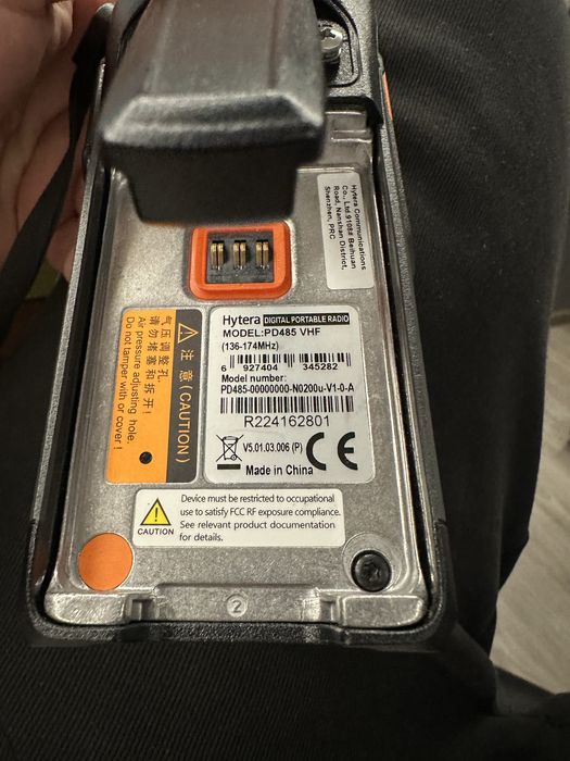 Продам две рации хитера PD 485 VHF