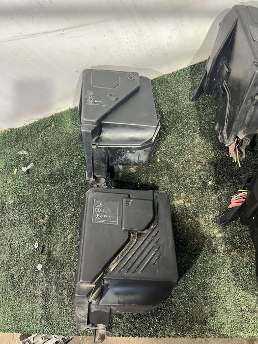 Корпус блока запобіжників renault megane 2 scenic блок предохранителей