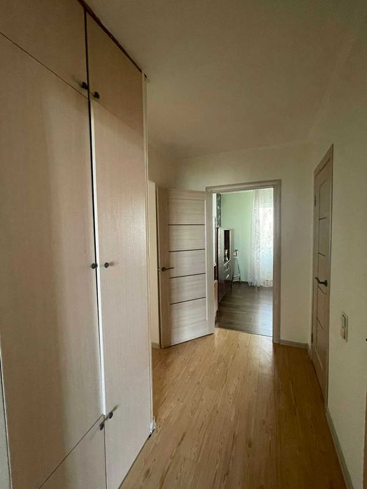 3-к Півд-Захід,нове планування косметичний ремонт!!