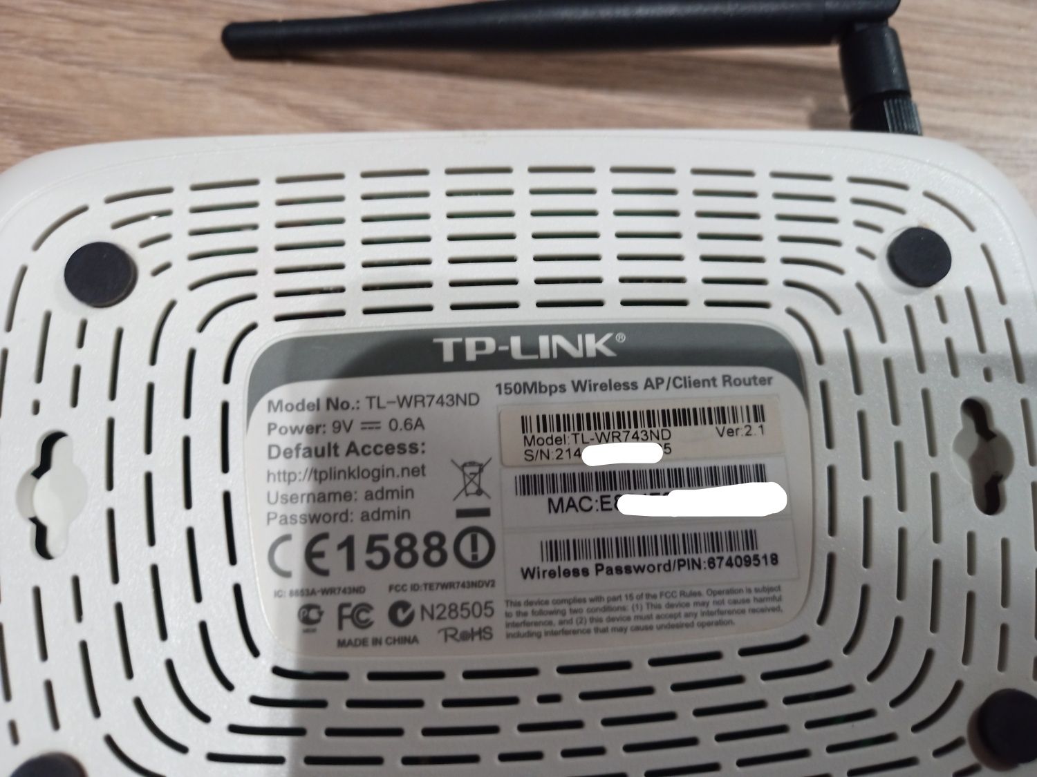 TP- Link router WR743ND i access point WR543G