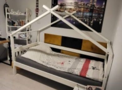 Łóżko dziecięce drewniane białe