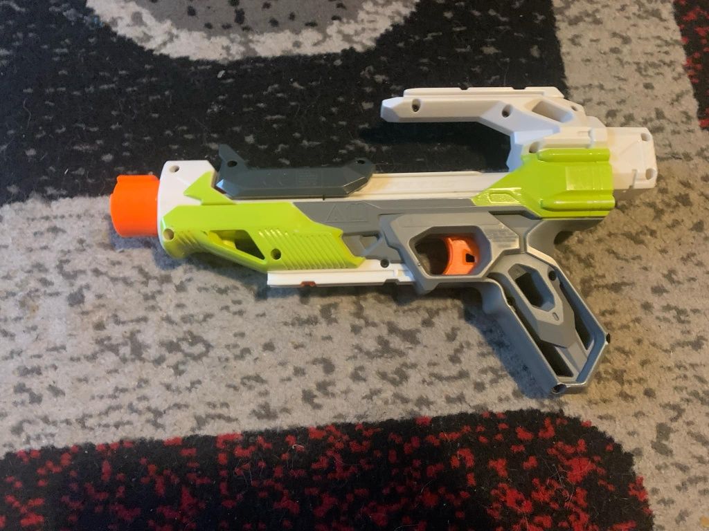 Pistolety Nerf modulus