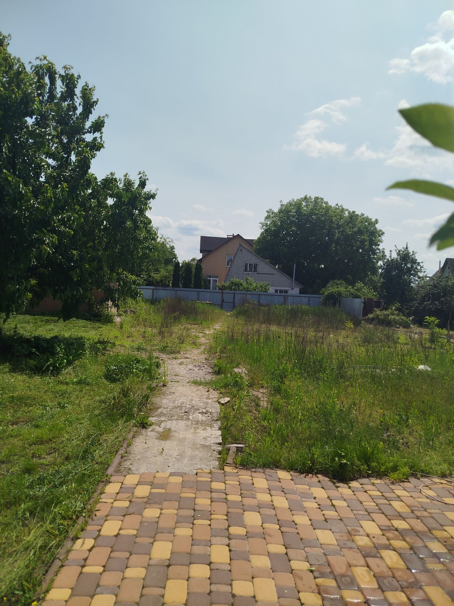 Продам фасадну земельну ділянку