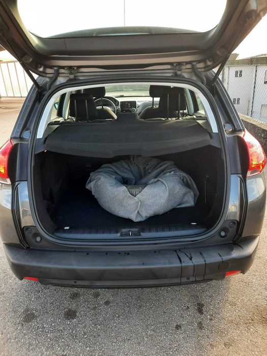 Peugeot 2008  1.2 Pure Tech  com 75KW (100CV) Muito Lindo