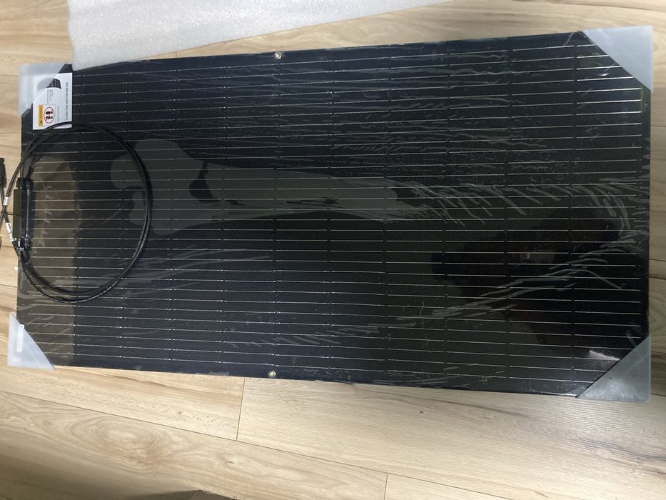 Elastyczny Panel Fotowoltaiczny 105W.