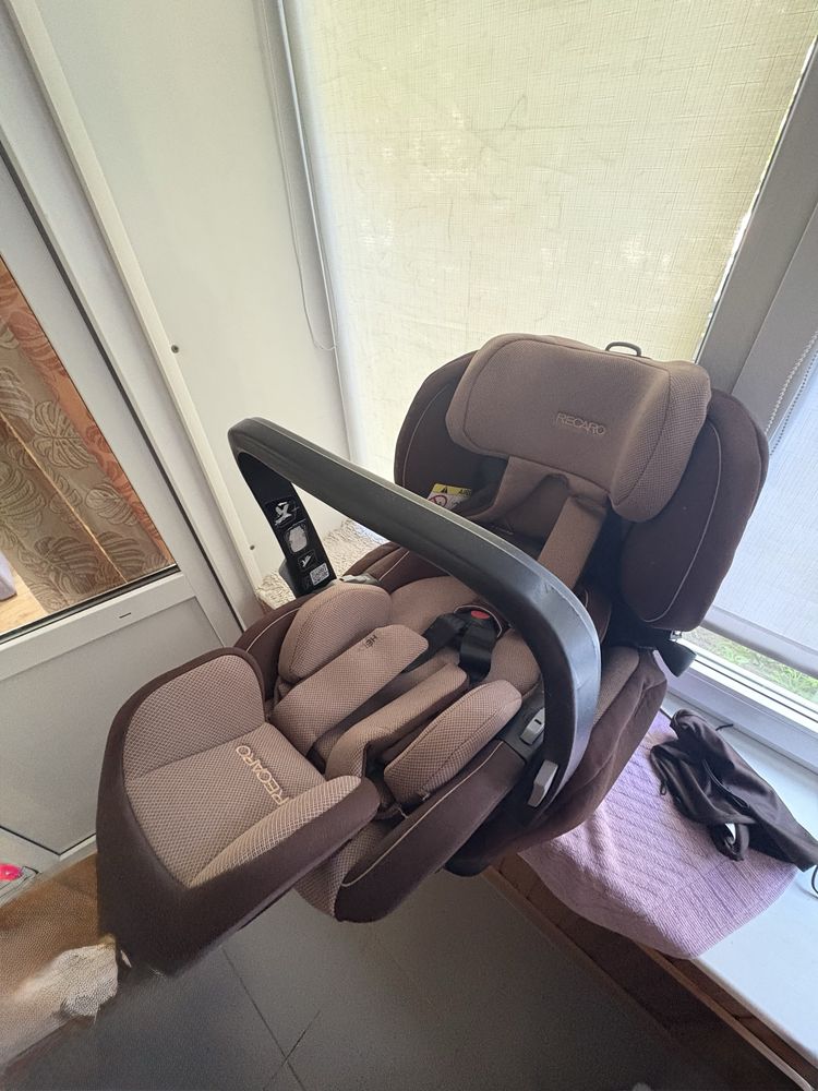 Дитяче автокрісло Recaro