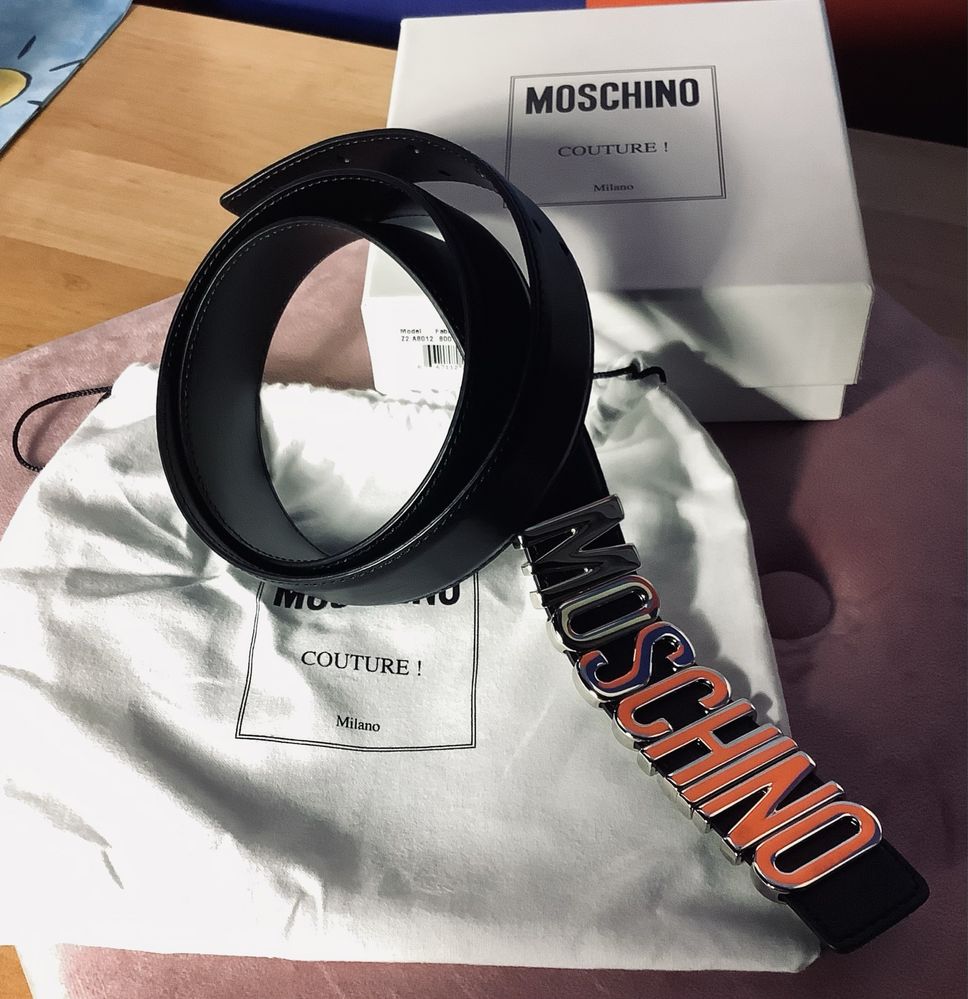 Pasek Moschino czarny, oryginał, skóra, srebrne logo, roz. 40, 42