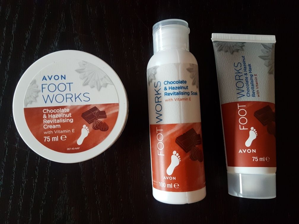 Avon Works serum spray do stóp mięta aloes maska kuracja lawendowa