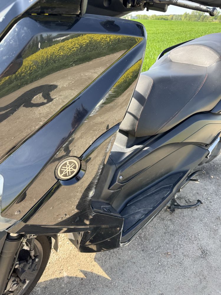 Yamaha X-MAX 125