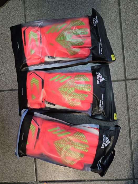 Дитячі Воротарські Рукавички Adidas Predator HC0601 (