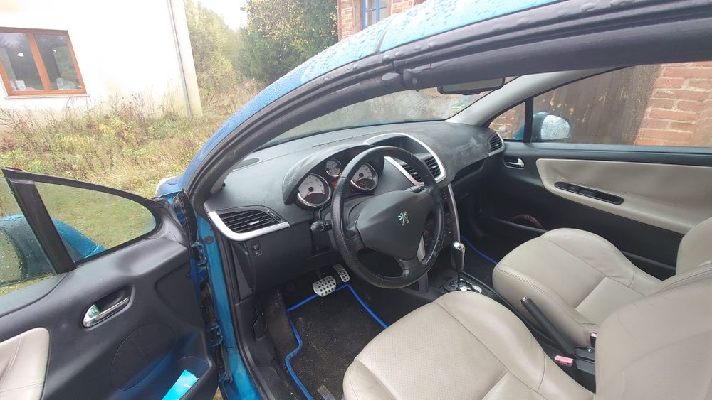 Kabriolet Peugeot 207 CC Platinum, nowy TÜV