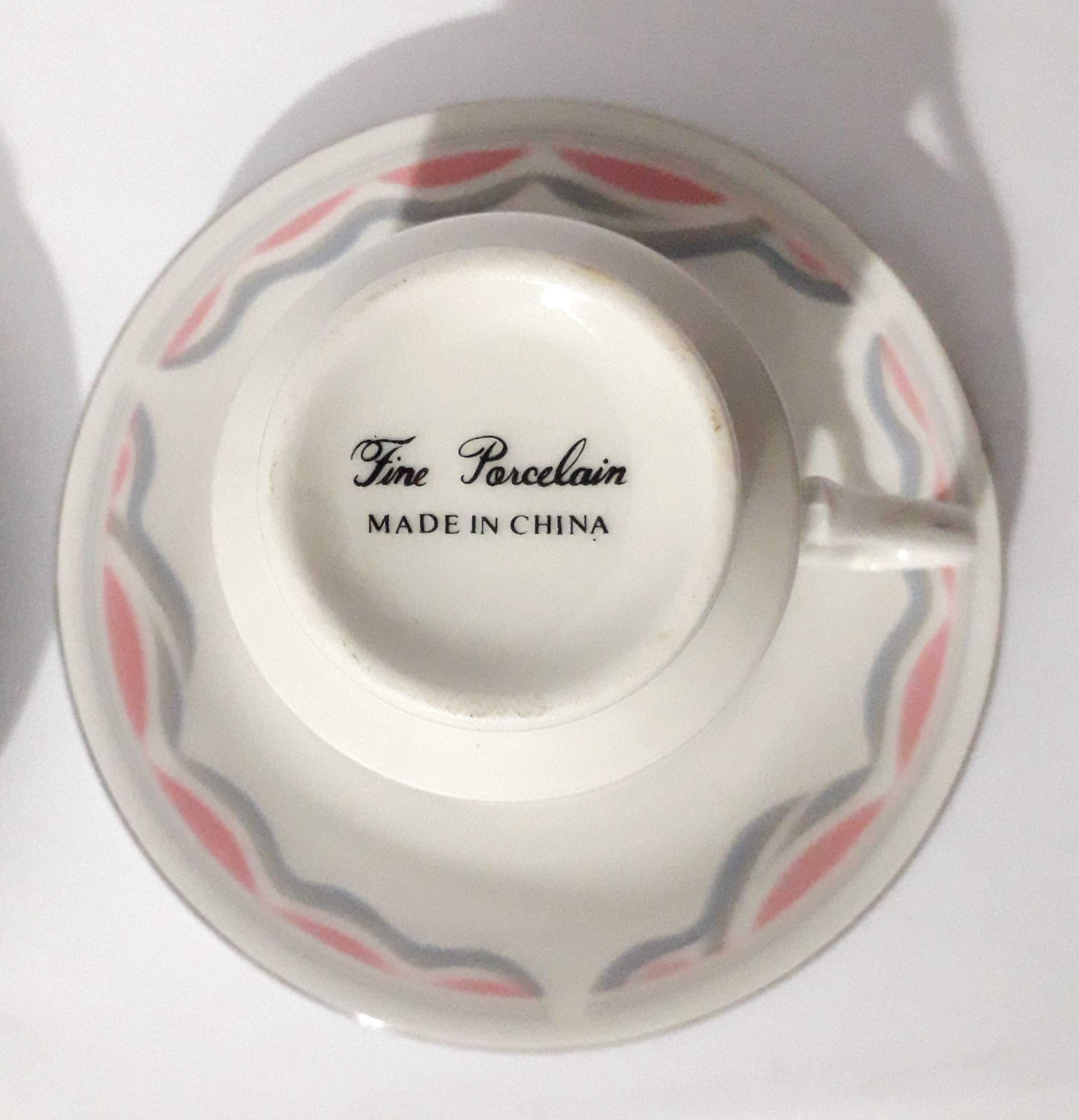 2 Chávenas de chá/café : Remington China / Fine Porcelain China