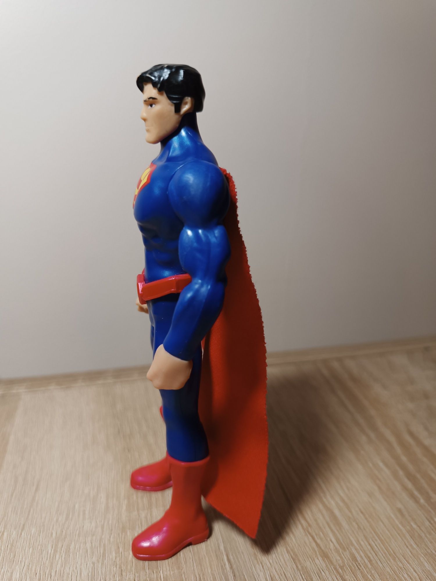2015 Mattel Superman Figurka 6” - DC Comics with Red Felt Cape