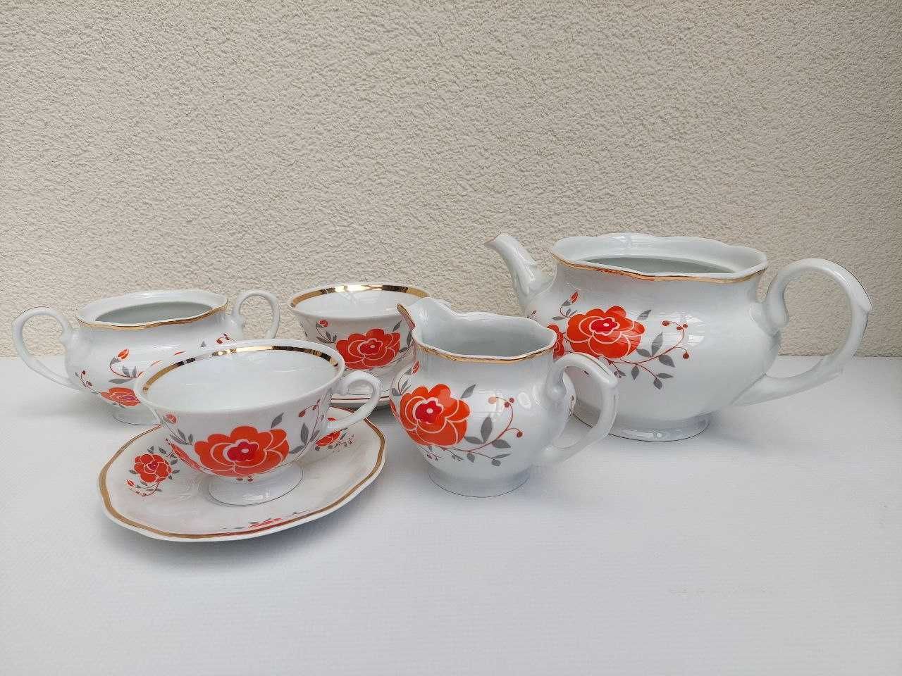 Porcelana Karolina - elementy serwisu PRL