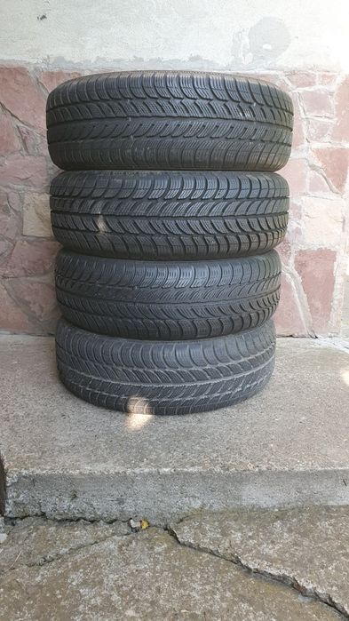 Комплект коліс Debica 195/65/15 ЗИМА 2022 року Протектор 6,5 мм.