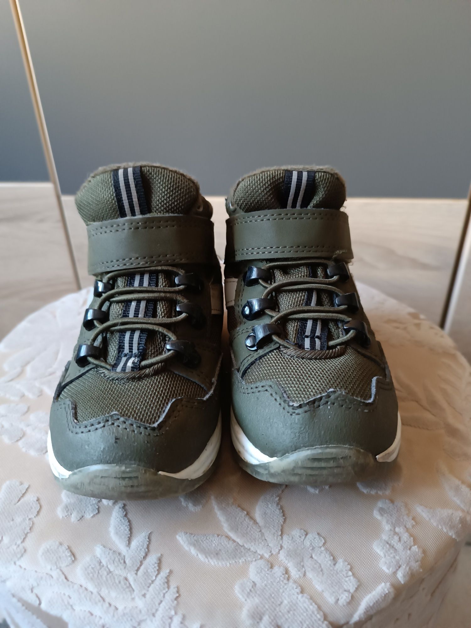 Buty chłopięce na rzepy 24